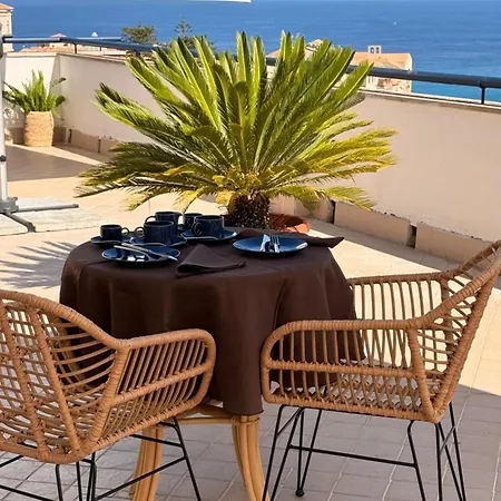 Emmesse & Infinite Blue Affittacamere Tropea